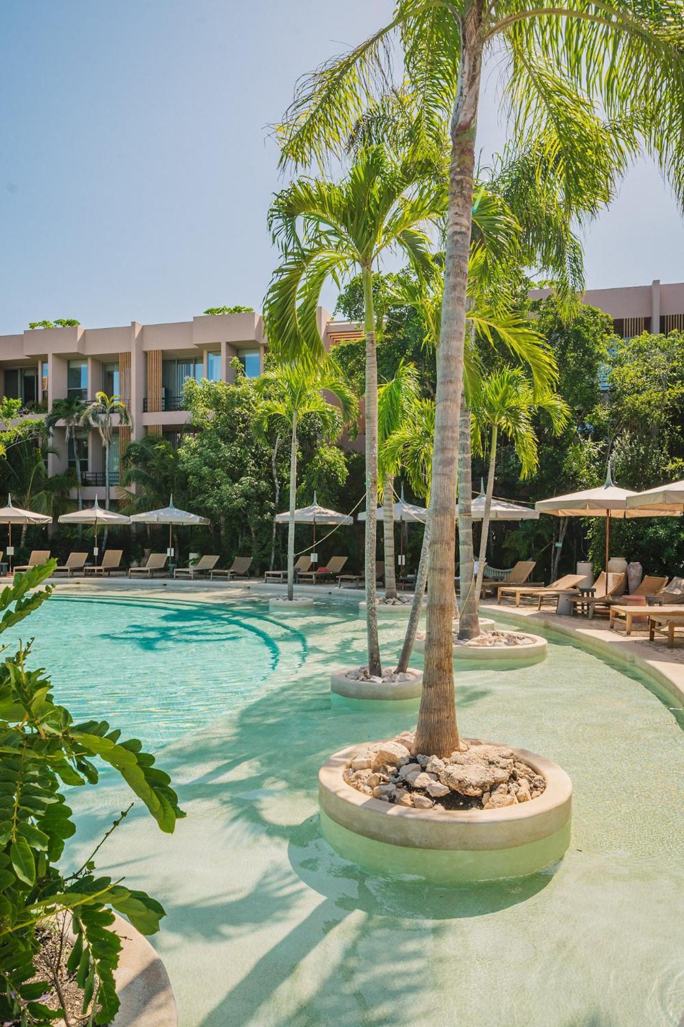 Apartment Divine 2br W Pool Gym Yoga Classes Restaurant *