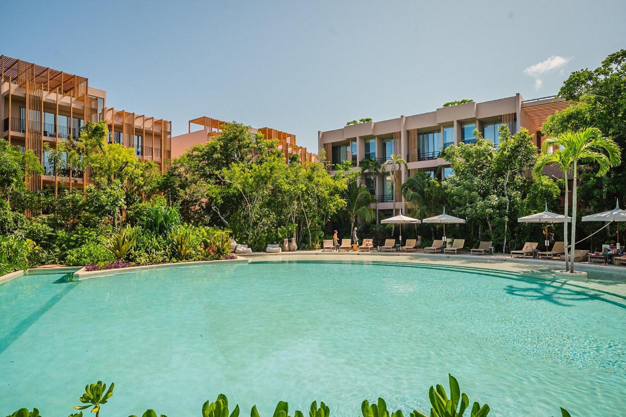 Divine 2br W Pool Gym Yoga Classes Restaurant Apartment Tulum